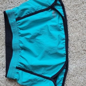 Womens North face tennis skirt sz S